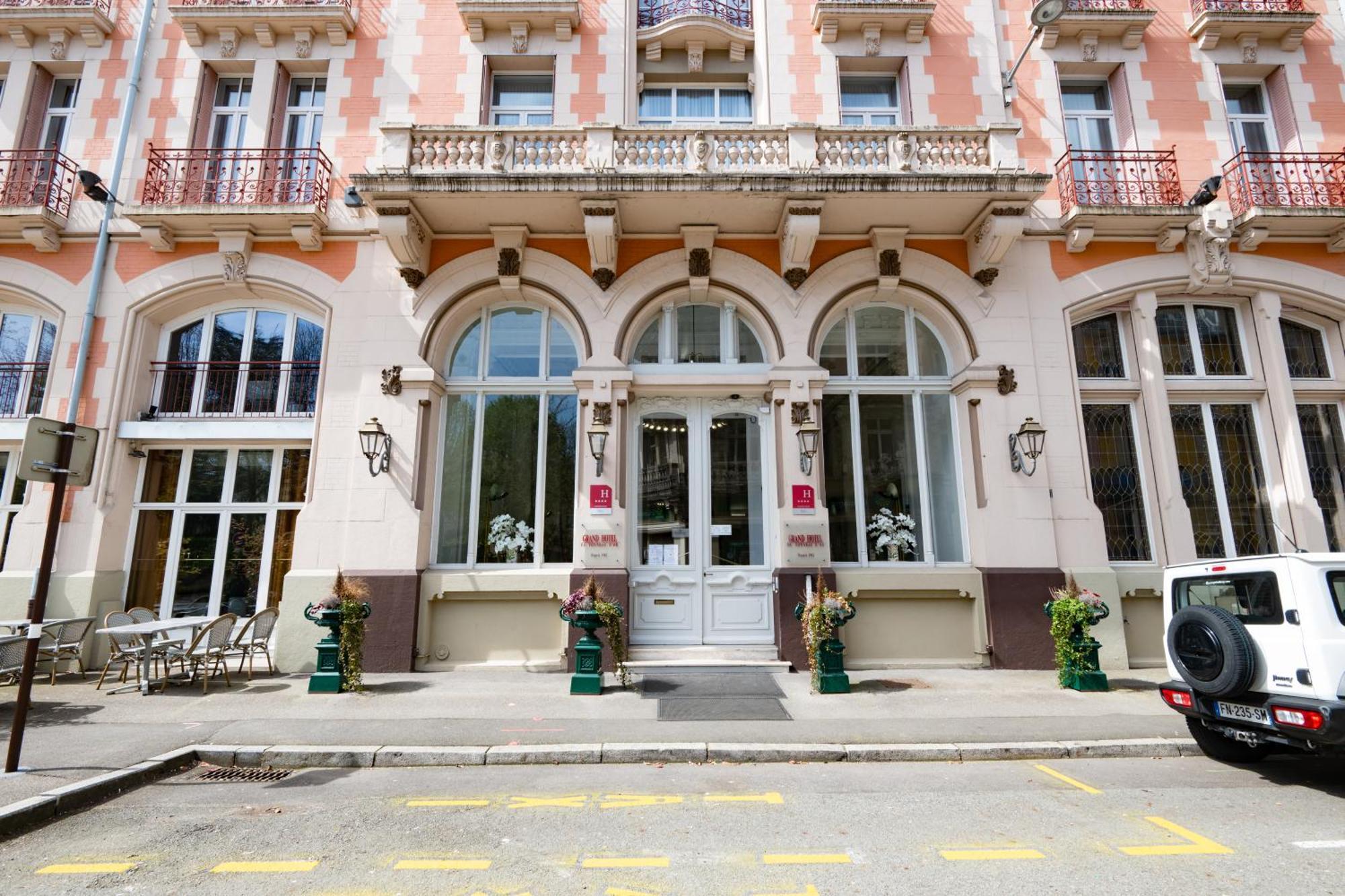 Grand Hotel Du Tonneau D'Or Belfort Exterior photo